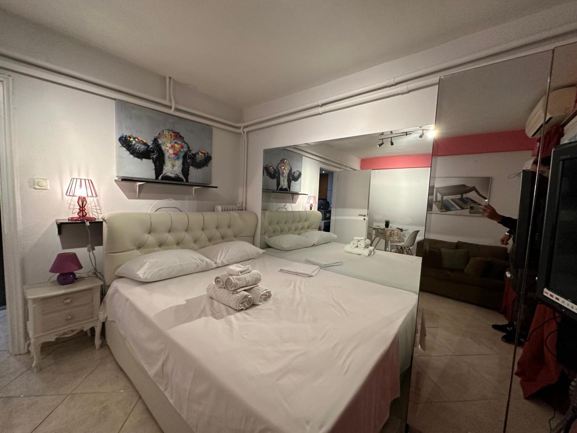 Harrys Apartment Atenas Exterior foto