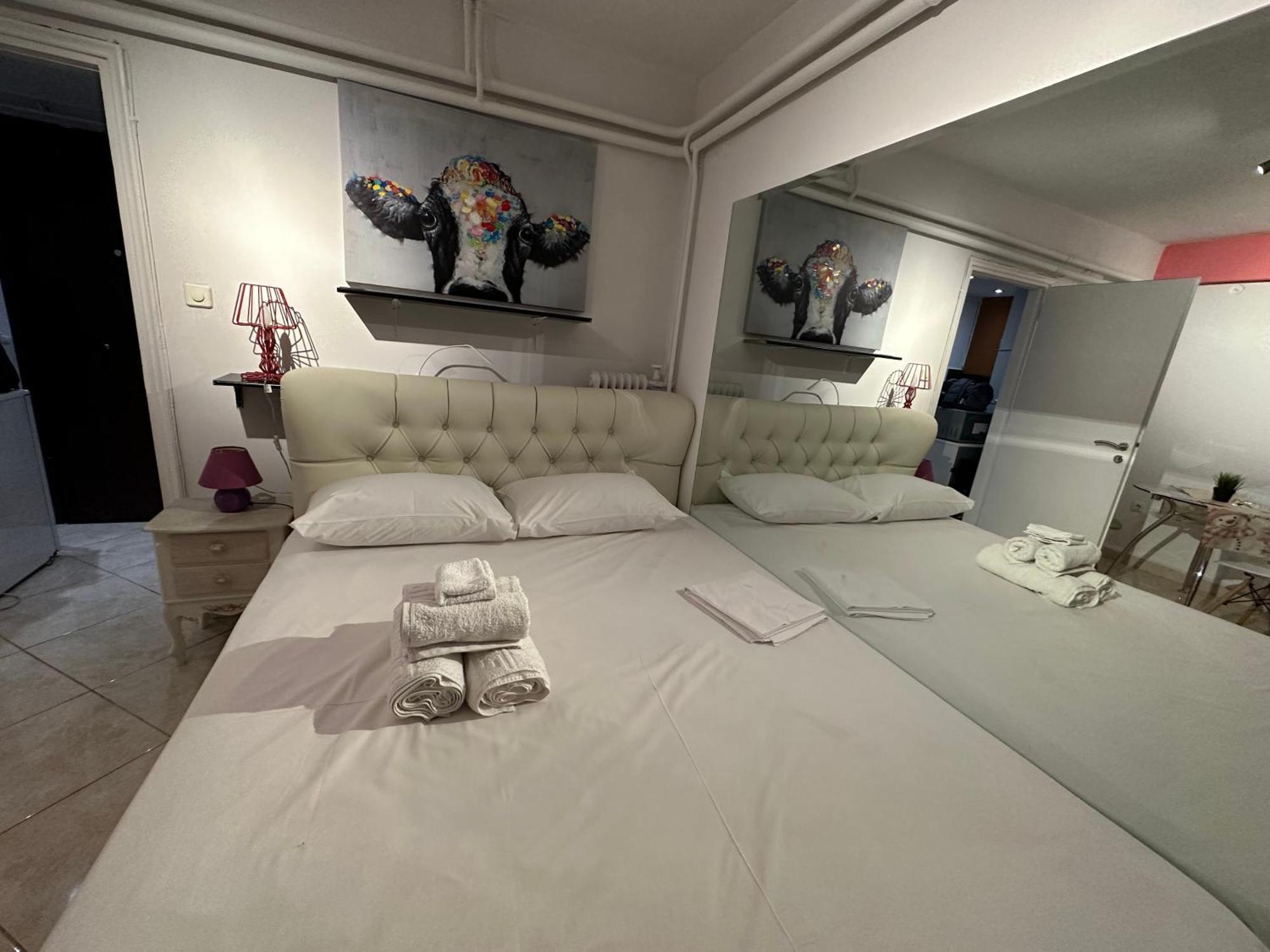 Harrys Apartment Atenas Exterior foto