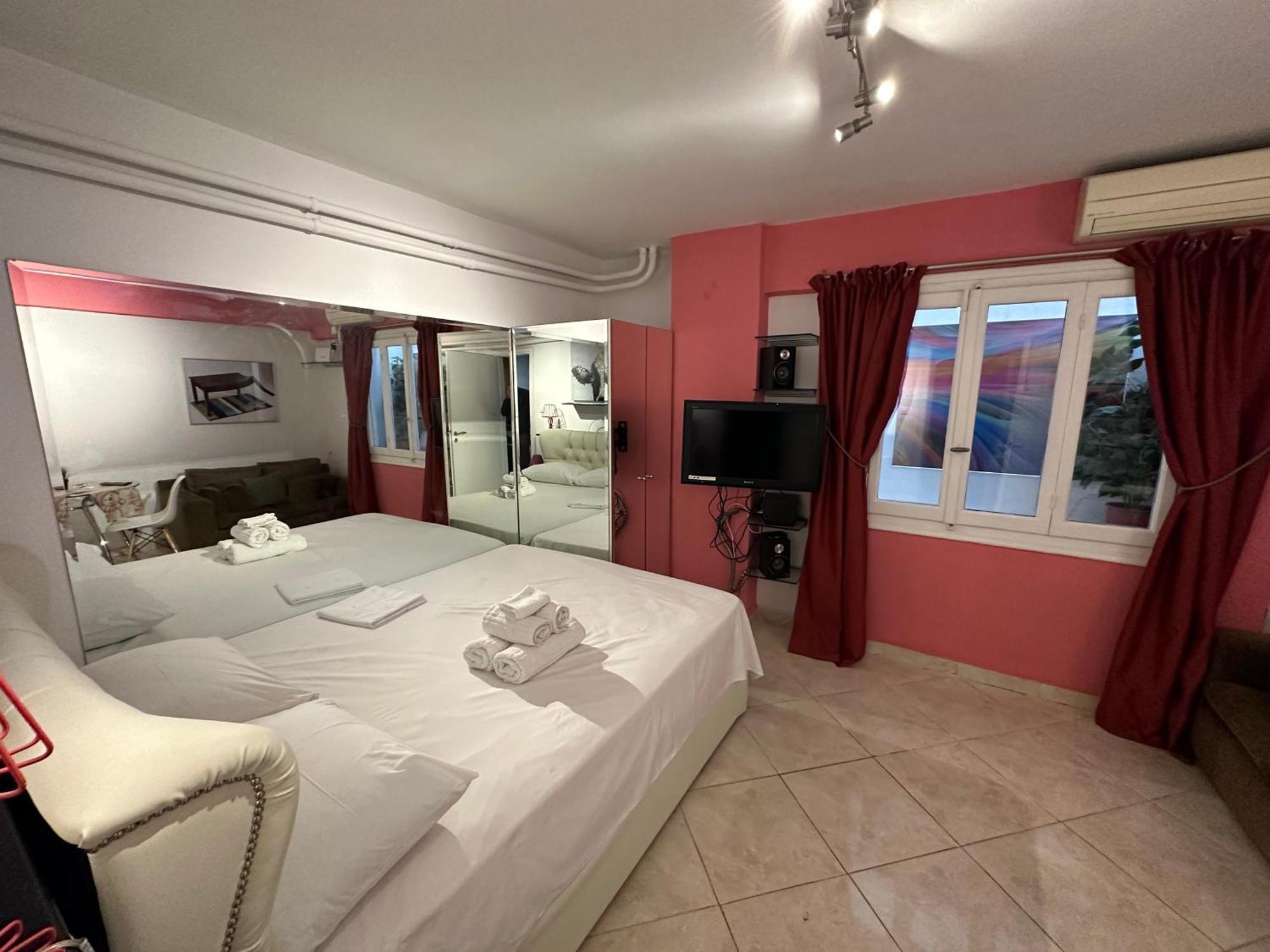 Harrys Apartment Atenas Exterior foto
